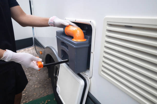 Best Portable bathroom rental  in Freer, TX