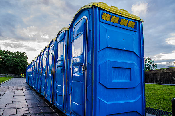 Portable Toilet Options We Offer in Freer, TX